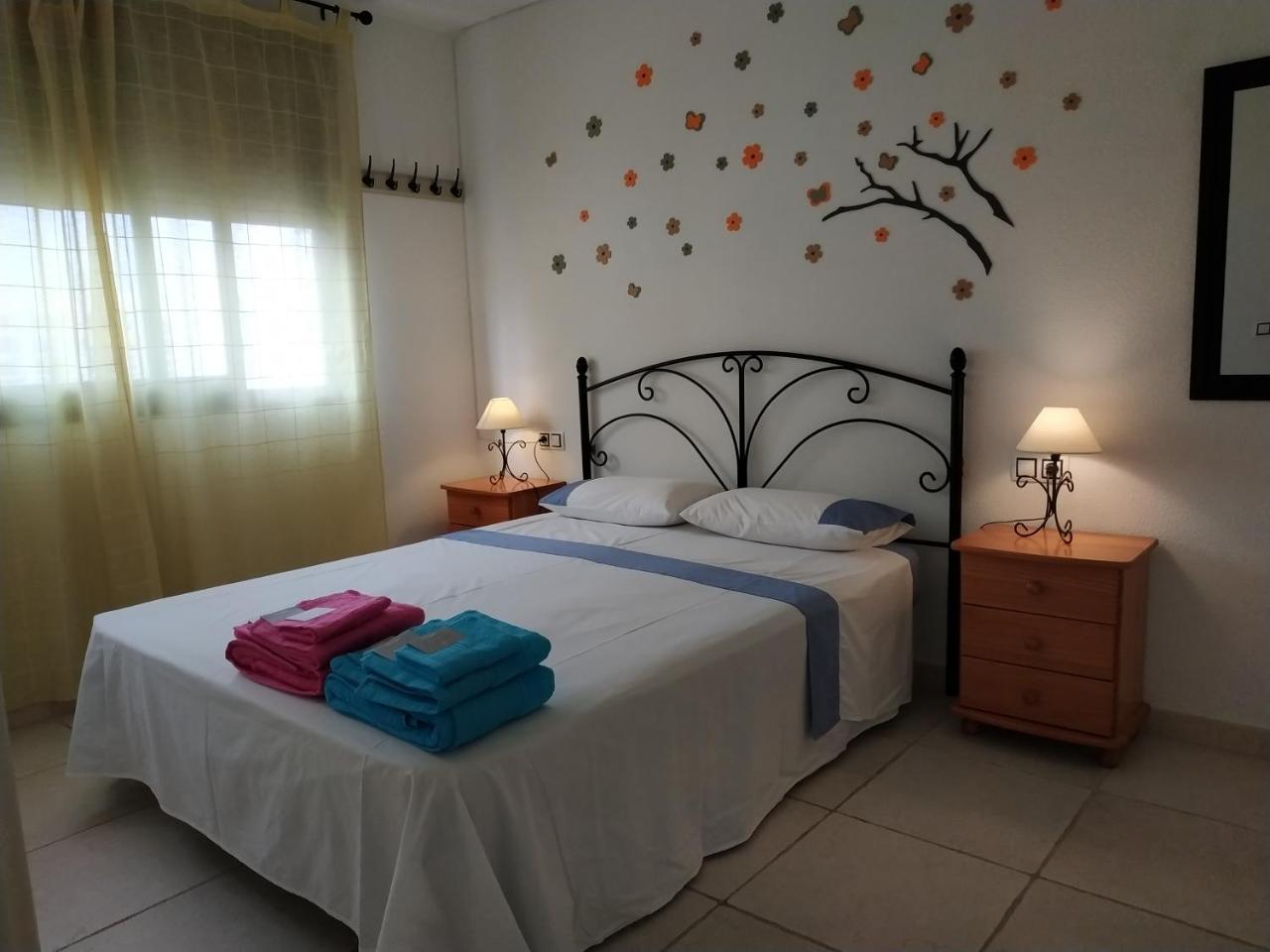 Apartamentos Tamarindo 칼라 데 피네스트라트 외부 사진